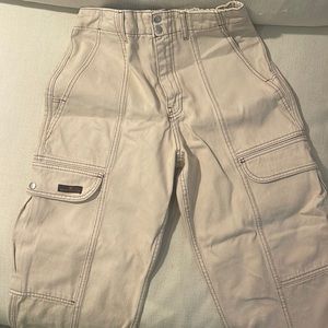 Urban outfitters BDG RU Slouchy Skate Jean. Off white. Size 28 NEVER WORN